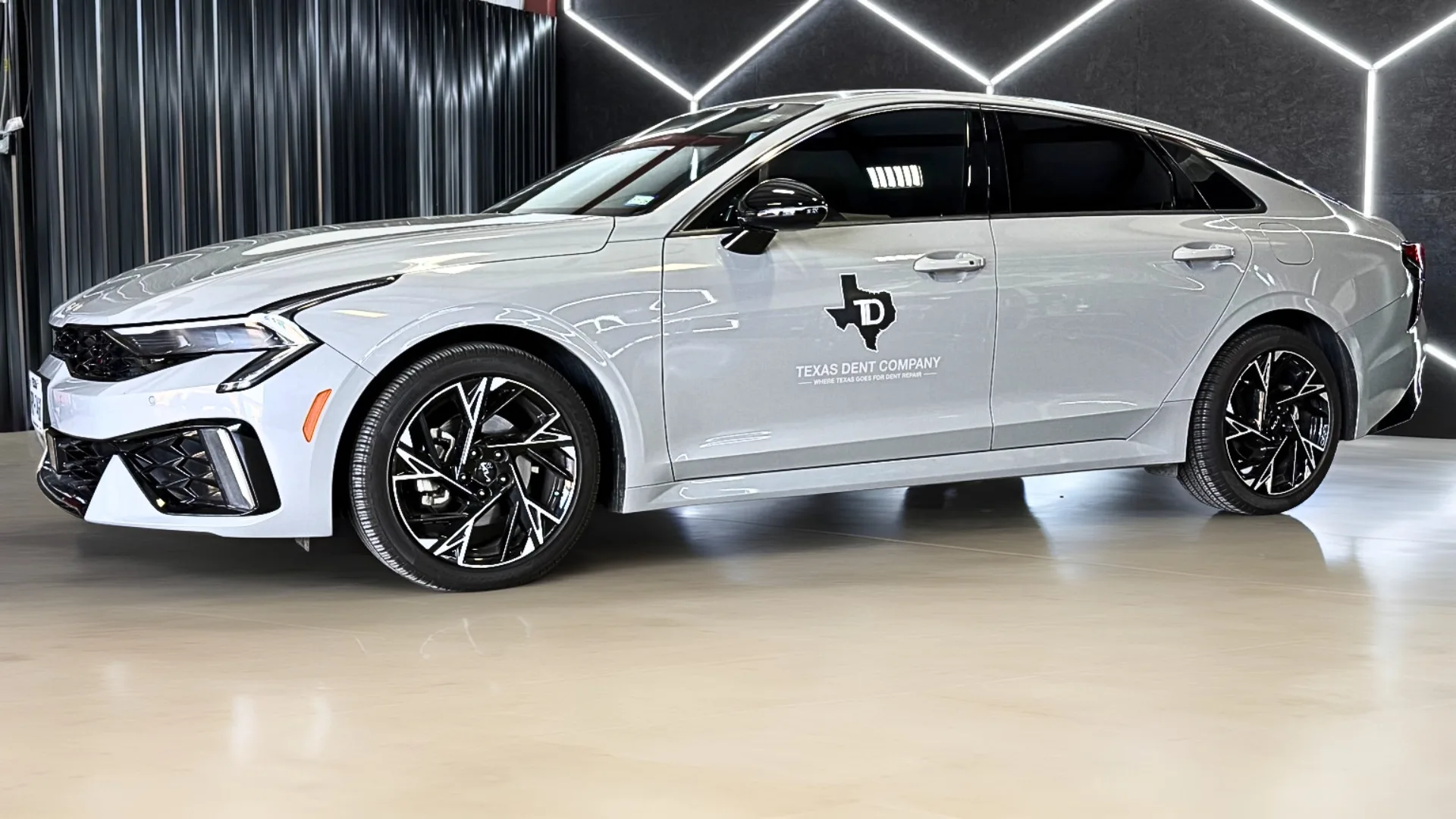 Texas Dent Company Kia in professional shop